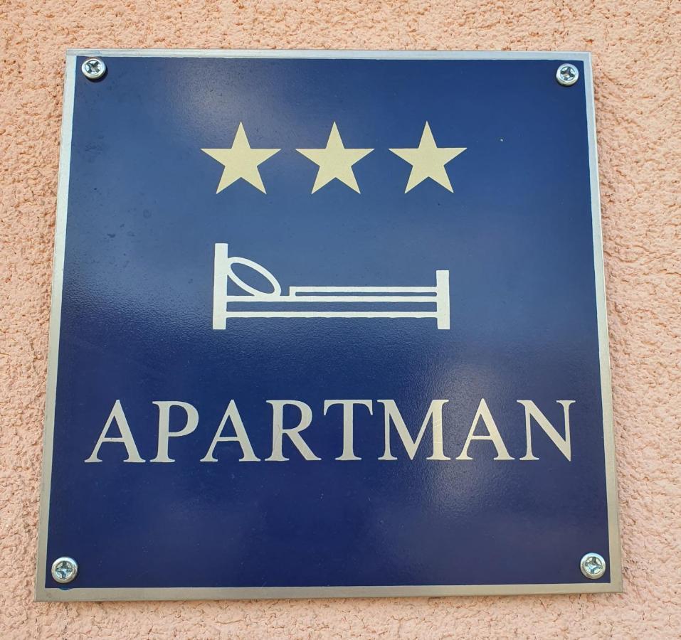 Apartment Rados Dugopolje Esterno foto