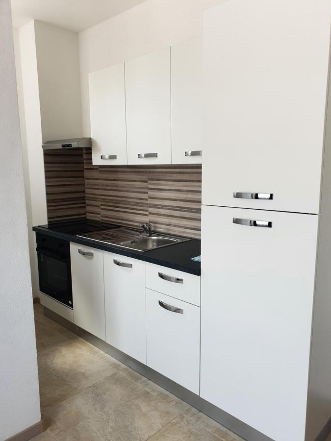 Apartment Rados Dugopolje Esterno foto