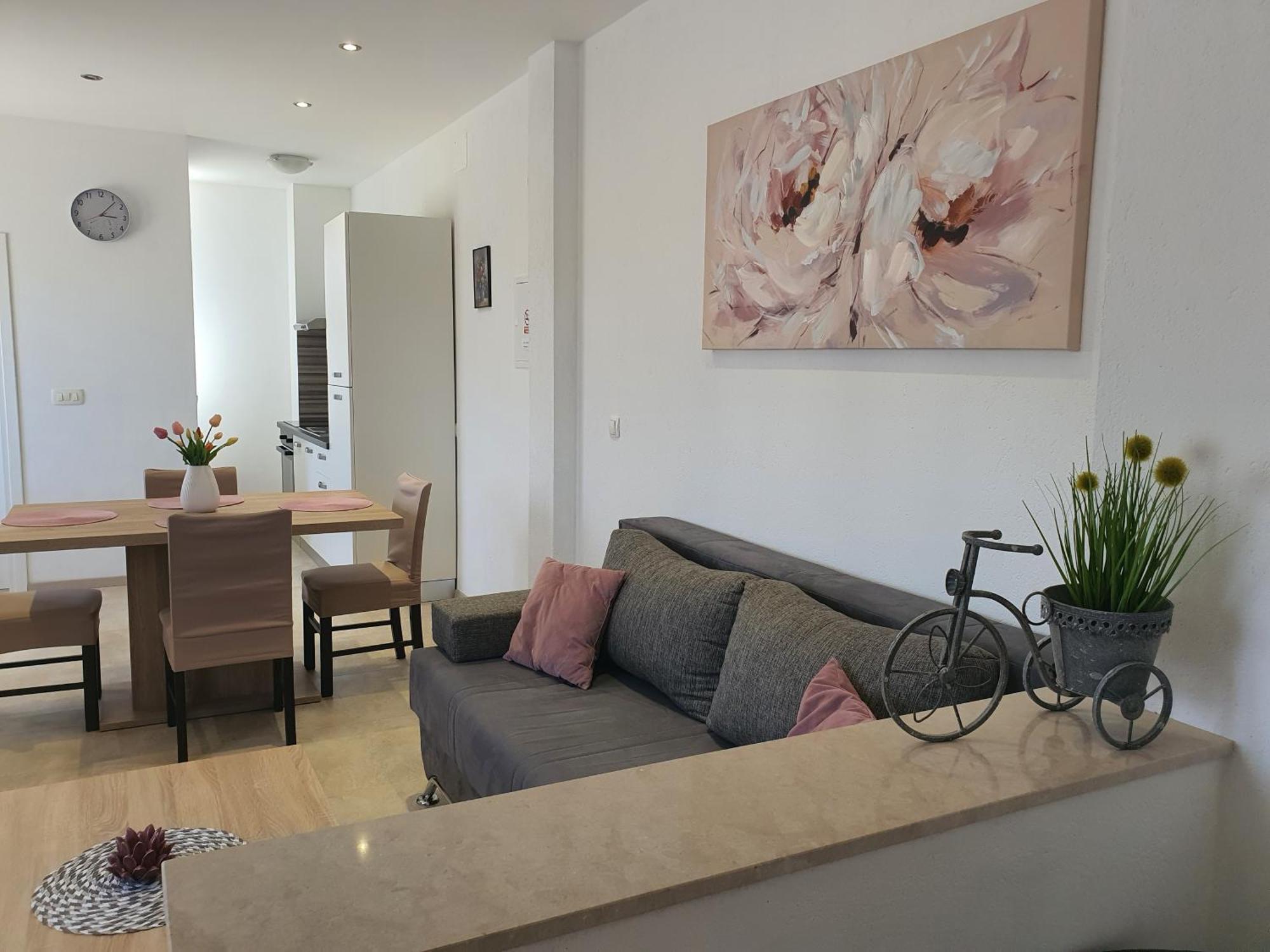 Apartment Rados Dugopolje Esterno foto